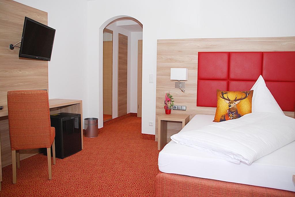 Hotel Isartaler Hof โวลฟรัทส์เฮาเซิน ห้อง รูปภาพ